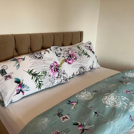 Park View Serviced Apartment - Next To Northolt Tube Station - Near Central London & Wembley エクステリア 写真